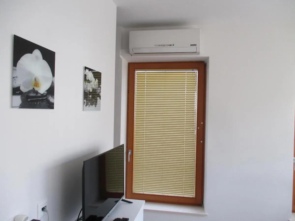 Comfy And Bright Apartment Kranj Słowenia